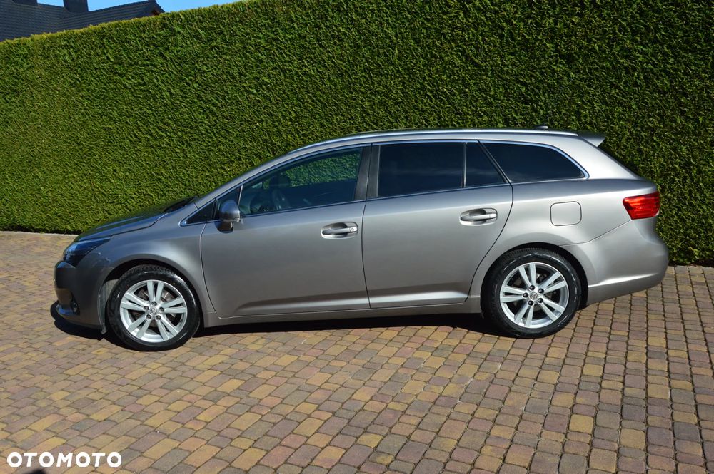 Toyota Avensis 2.0 D-4D Edition - 4