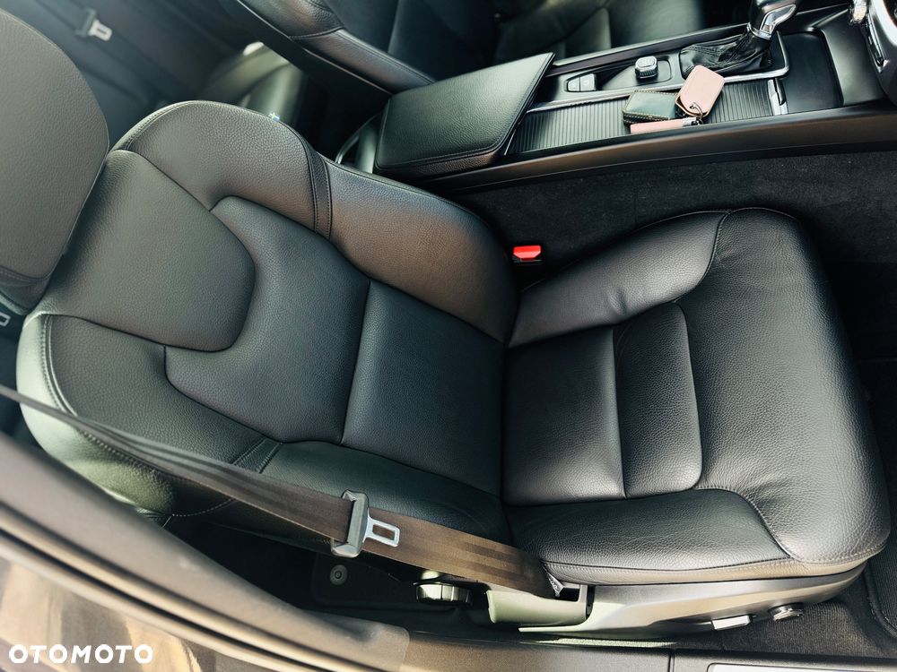 Volvo V60 D3 Momentum Pro - 10