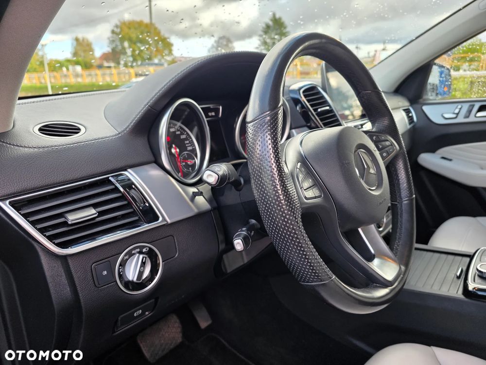 Mercedes-Benz GLE - 9