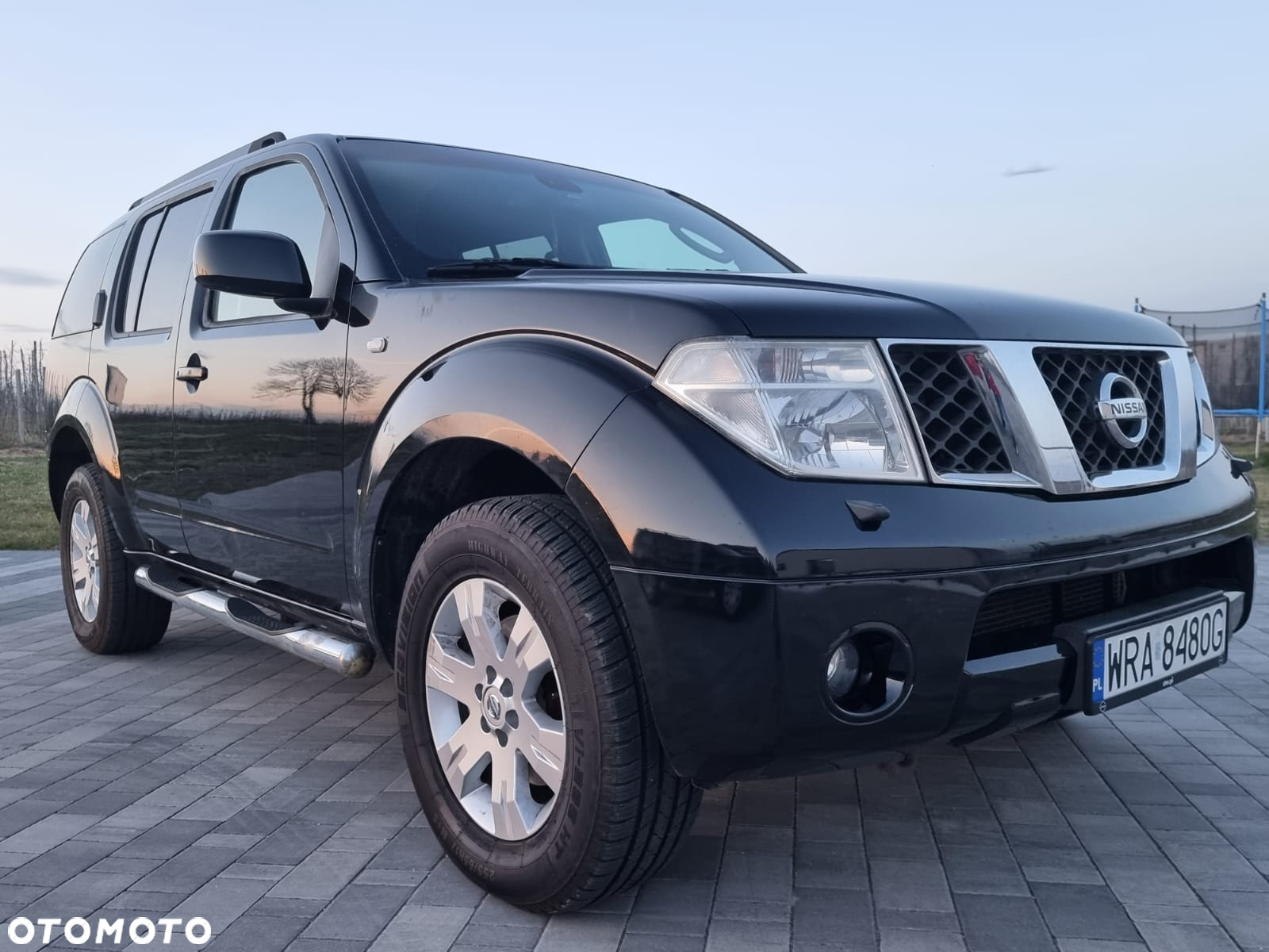 Nissan Pathfinder 2.5 D SE - 2