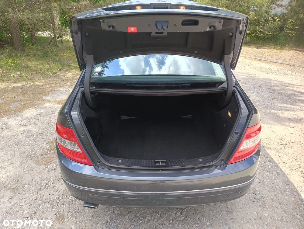 Mercedes-Benz Klasa C 220 CDI DPF Automatik BlueEFFICIENCY - 10