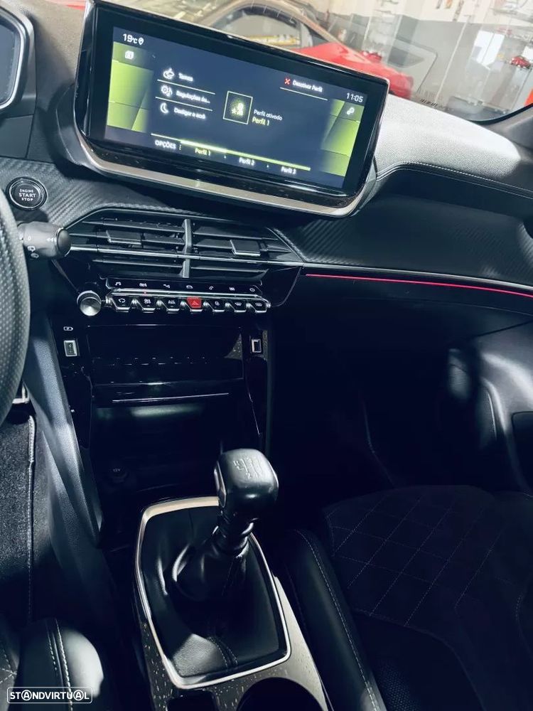 Peugeot 208 PureTech 130 GT Pack - 32