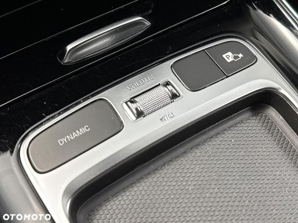 Mercedes-Benz GLA 200 Progressive - 20