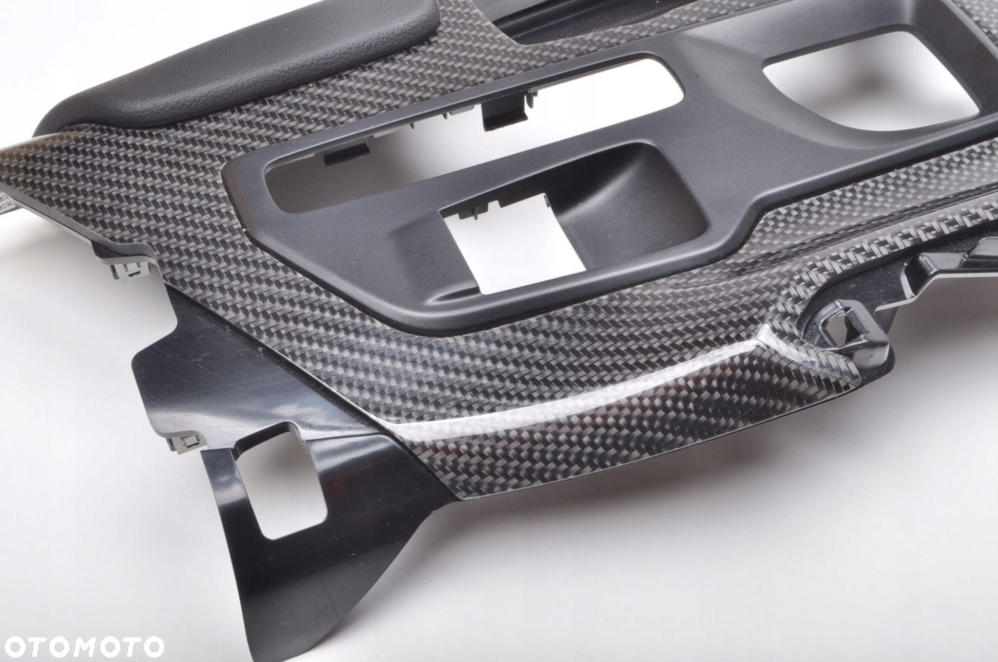 TOYOTA SUPRA MK5 LISTWA WEWNĘTRZNA DEKOR TUNEL ANGLIK 23R 6826408 - 4