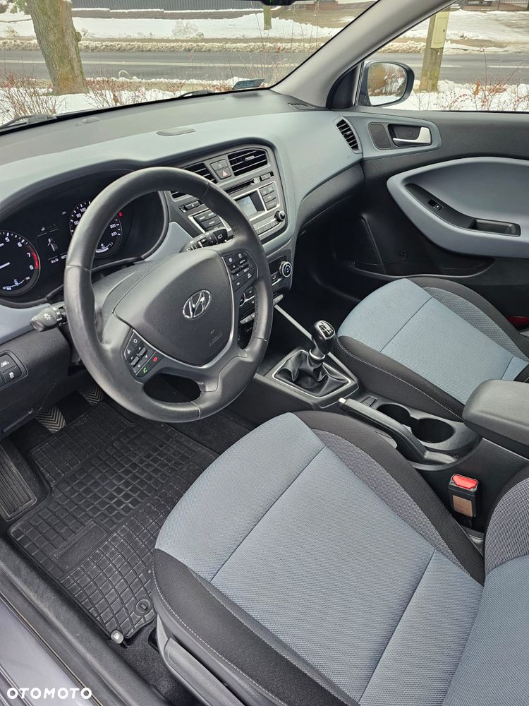 Hyundai i20 1.4 Comfort - 17