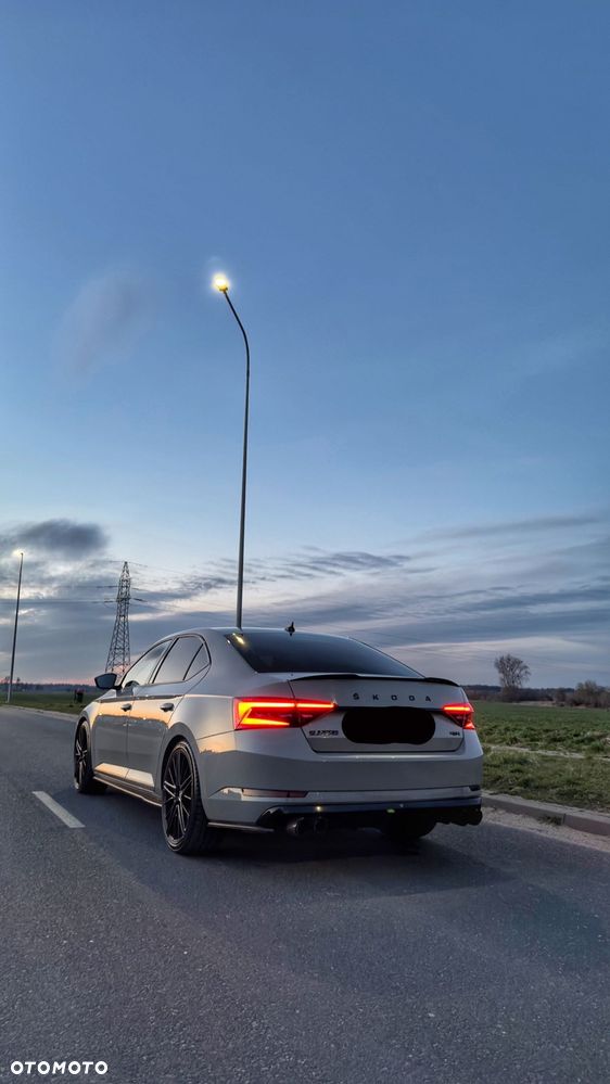 Skoda Superb 2.0 TSI 4x4 Sportline DSG - 7