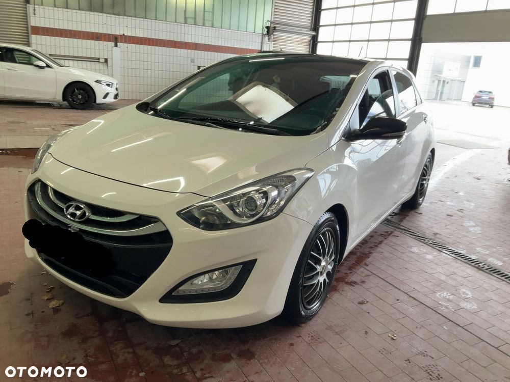 Hyundai i30 1.6 Fifa World Cup Edition - 1