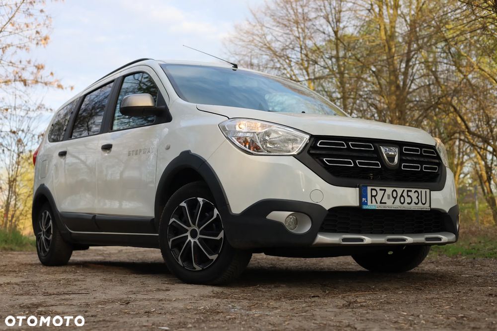 Dacia Lodgy 1.6 SCe Stepway S&S - 8
