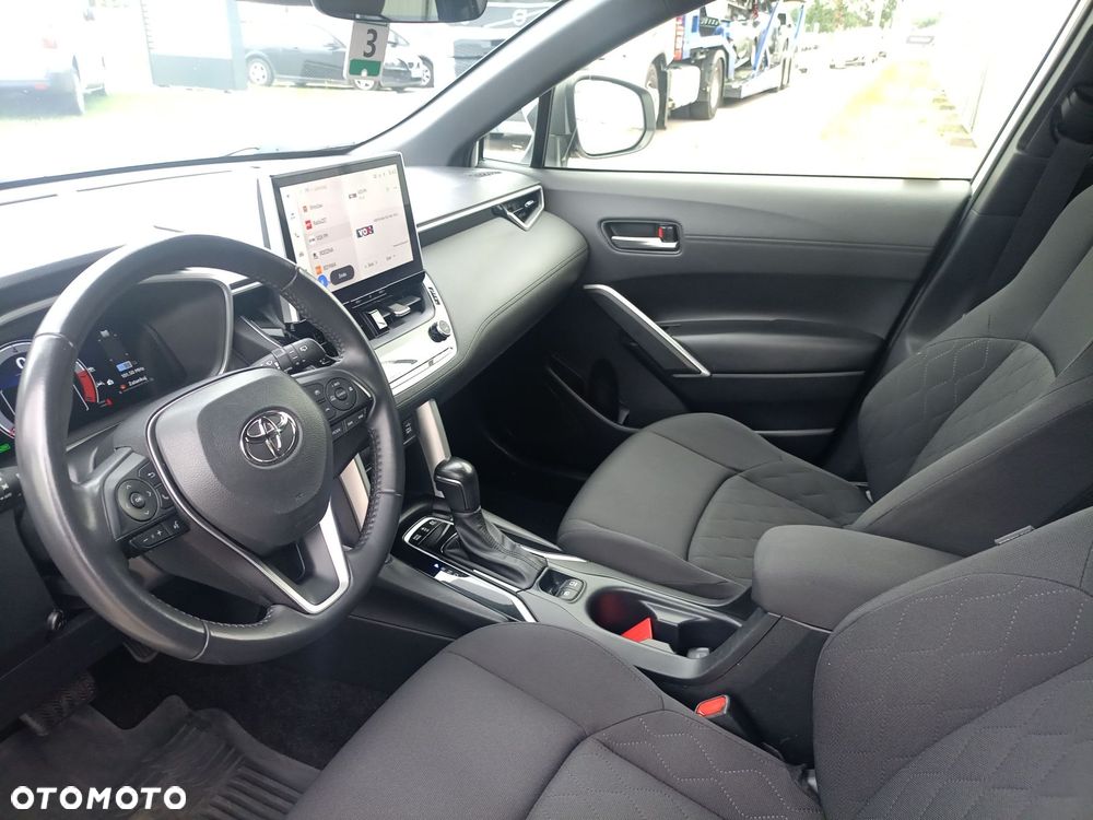 Toyota Corolla Cross - 14