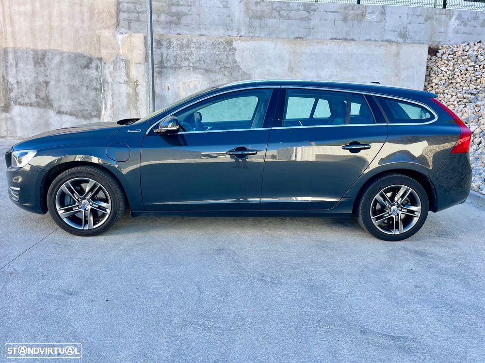 Volvo V60 D6 Plug-In-Hybrid AWD Geartronic Summum - 15
