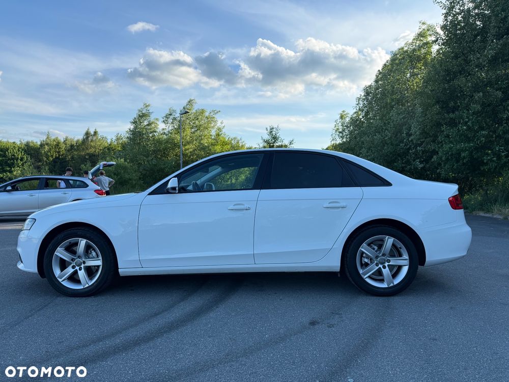 Audi A4 Limousine - 12