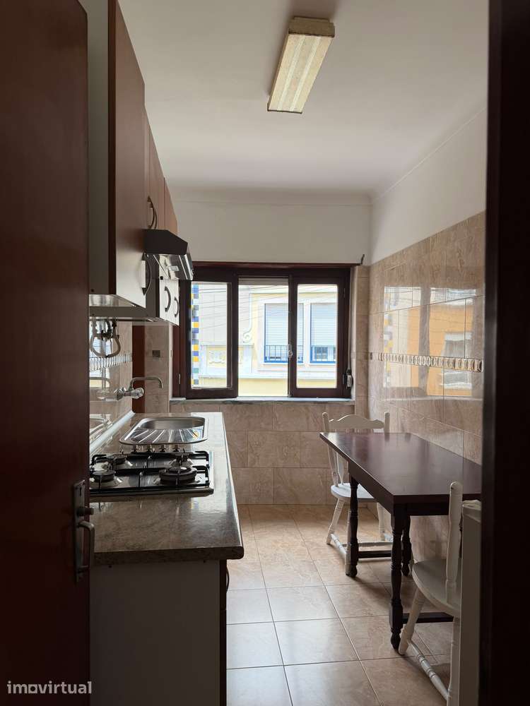 Apartamento T1 junto ao CCC e rodoviária. - Grande imagem: 4/16