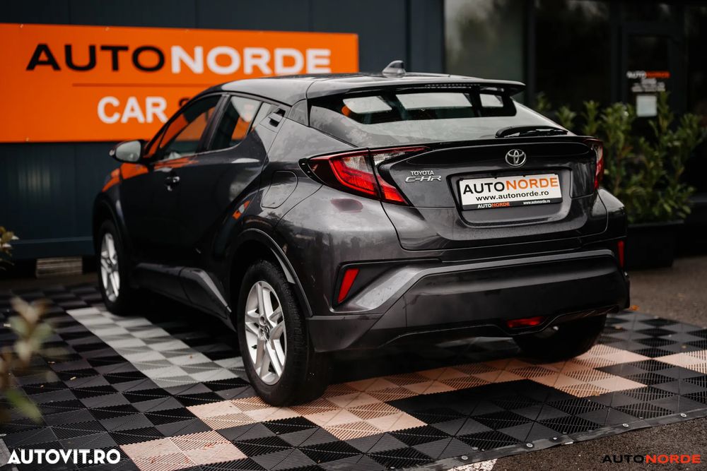Toyota C-HR - 8
