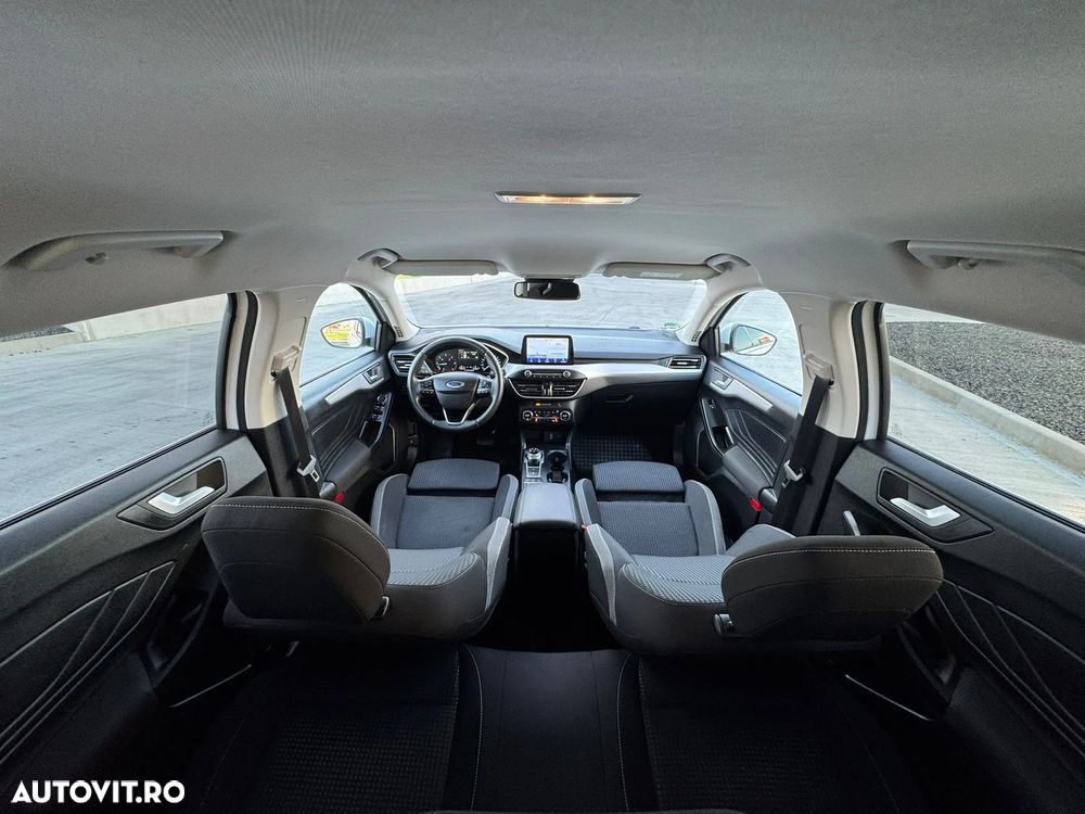 Ford Focus Turnier 1.5 EcoBlue Start-Stopp-System Aut. TITANIUM DESIGN - 6