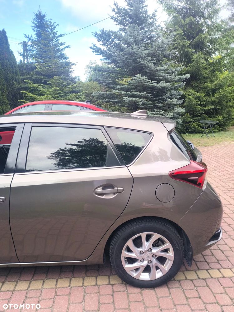 Toyota Auris Hybrid 135 Prestige - 5