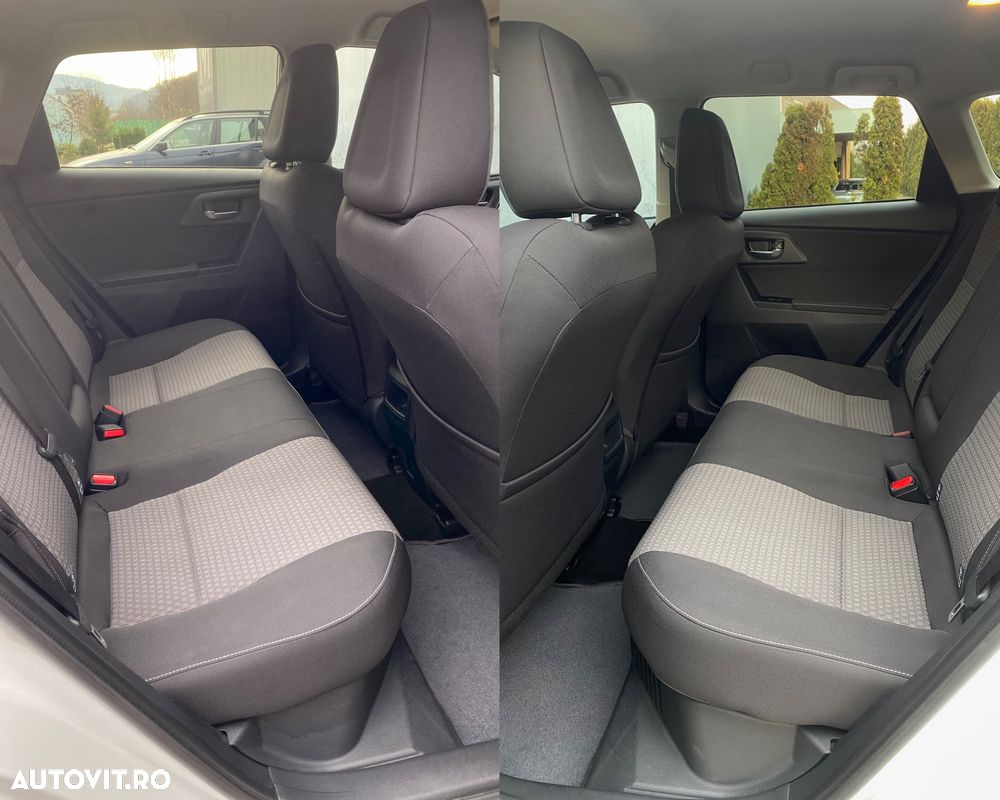 Toyota Auris 1.8 L VVT-i TS Hybrid Sol+ - 7