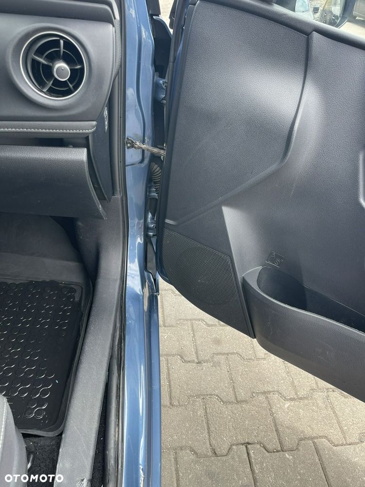 Toyota Auris 1.6 Comfort - 6
