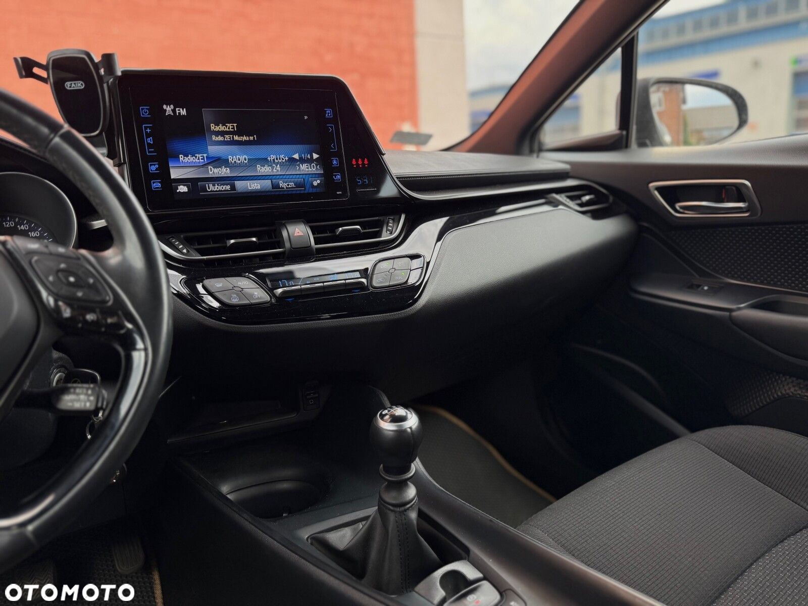 Toyota C-HR 1.2 T GPF Prestige - 13