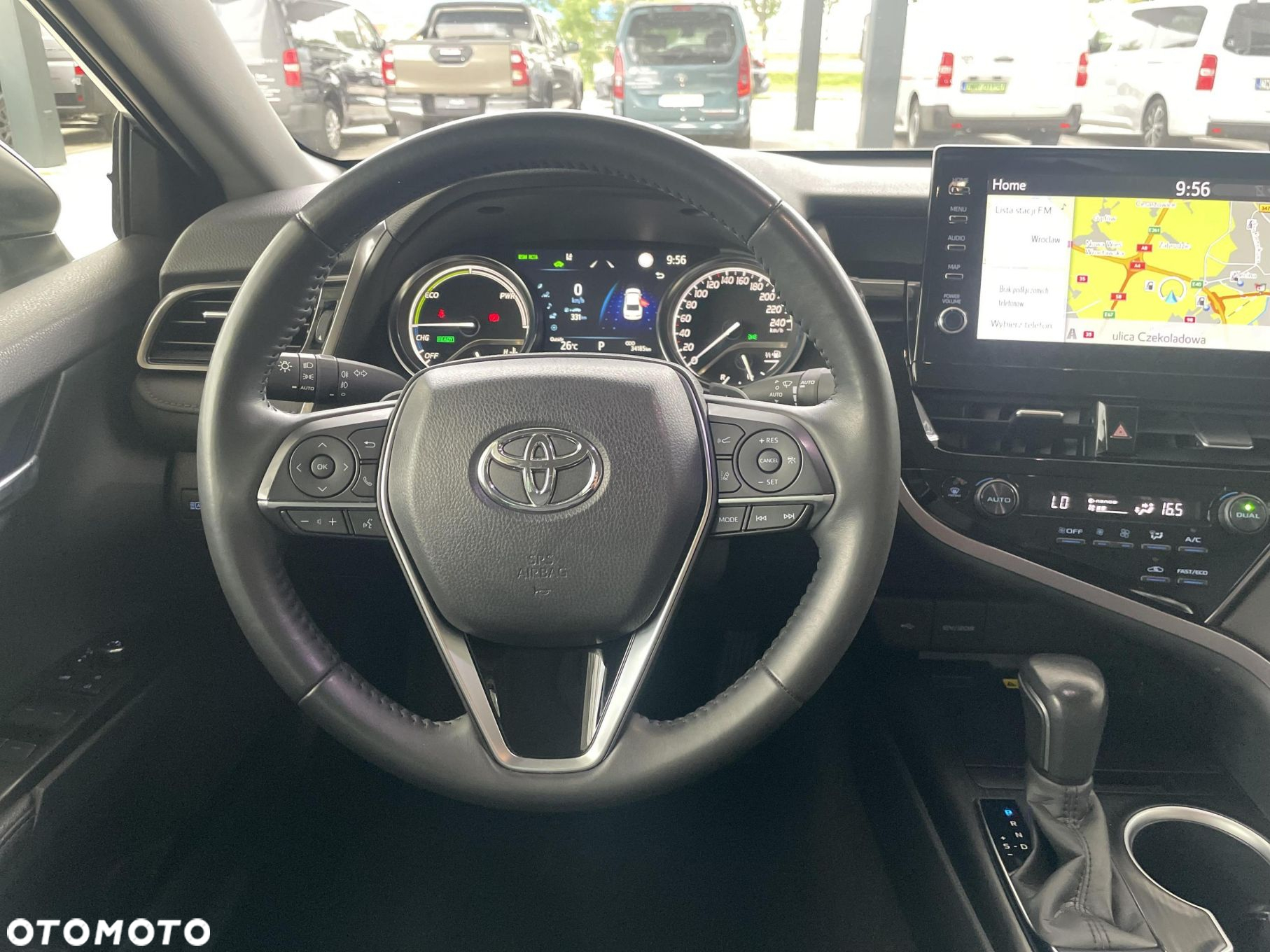 Toyota Camry - 12
