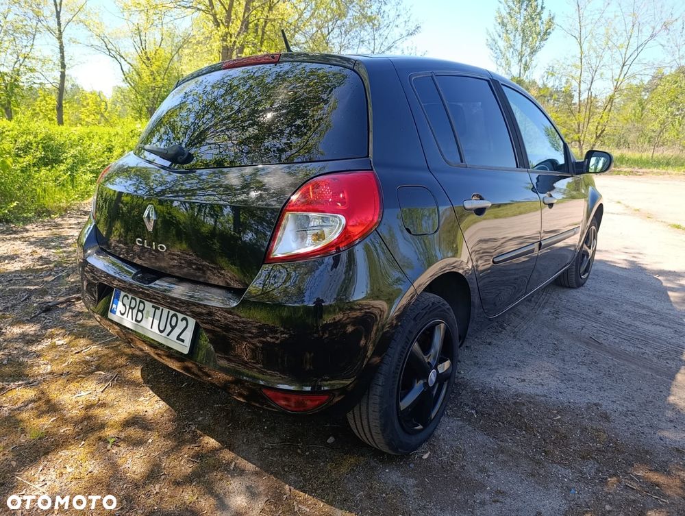 Renault Clio 1.2 16V 75 Dynamique - 2
