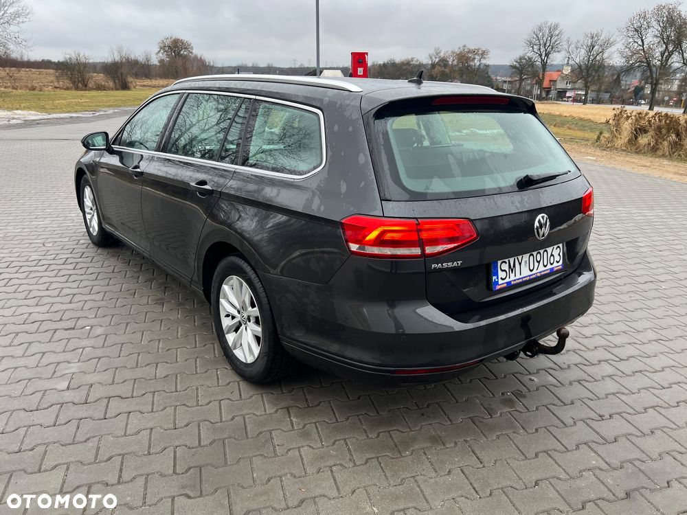 Volkswagen Passat - 8