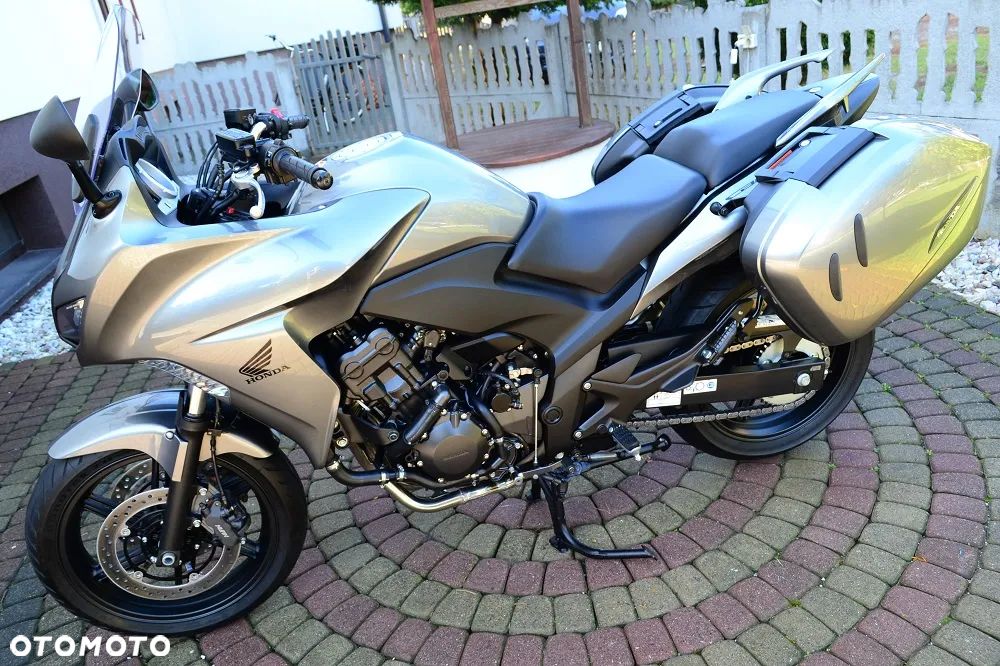 Honda CBF - 26