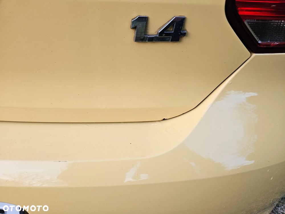 Volkswagen Polo 1.4 16V Highline - 14