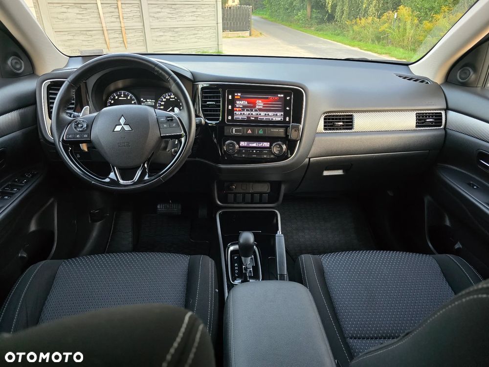 Mitsubishi Outlander 2.0 2WD CVT Edition - 15