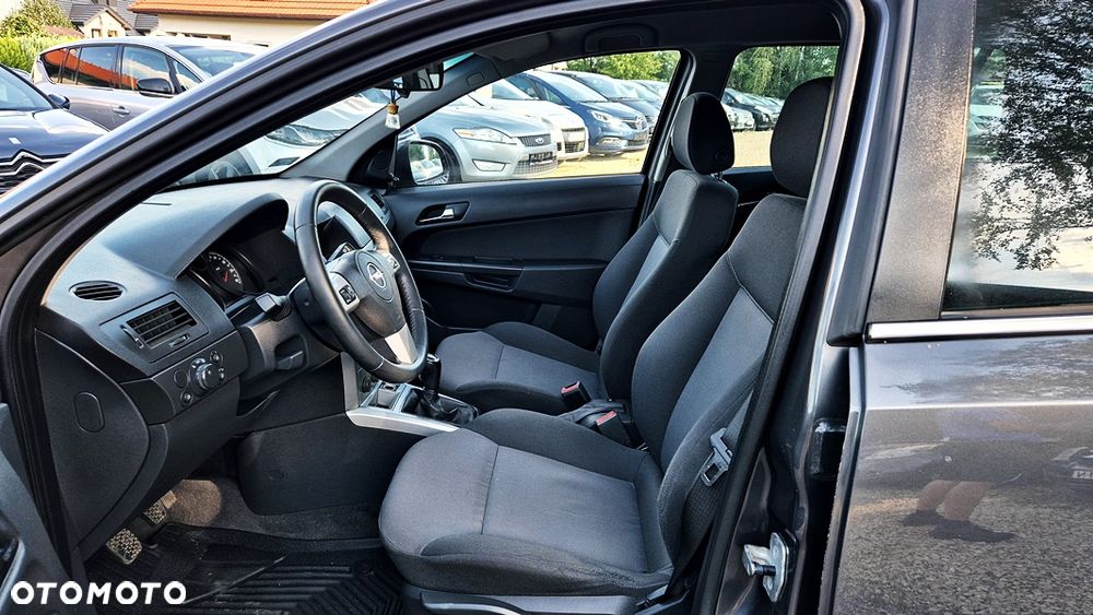 Opel Astra 1.6 Cosmo - 30
