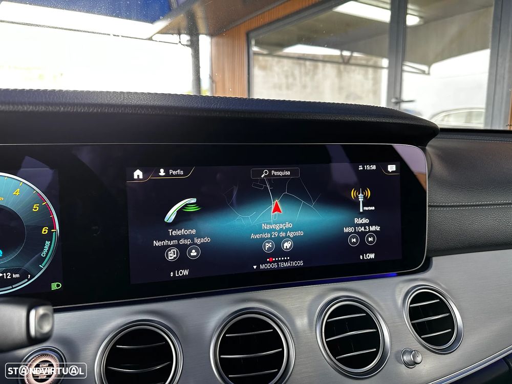 Mercedes-Benz E 300 de AMG Line - 29