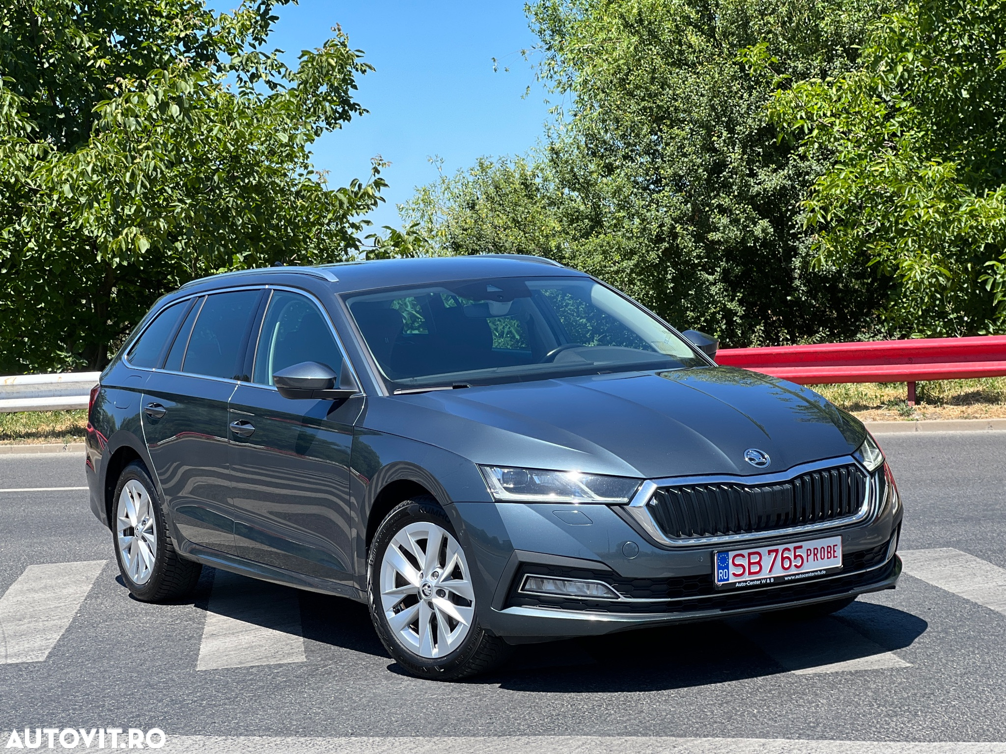 Skoda Octavia 2.0 TDI DSG Style - 4