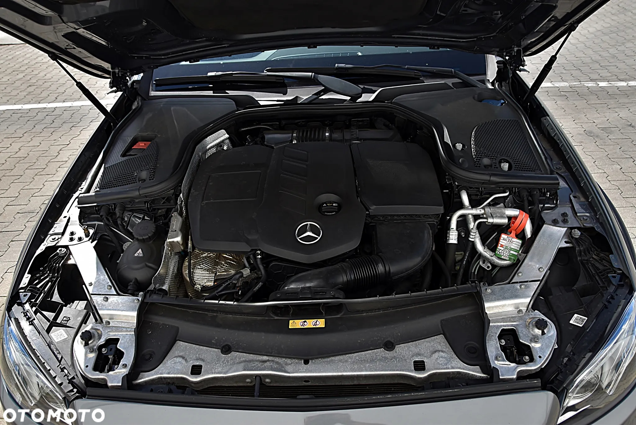 Mercedes-Benz Klasa E 220 d 4Matic T All-Terrain 9G-TRONIC Avantgarde - 13