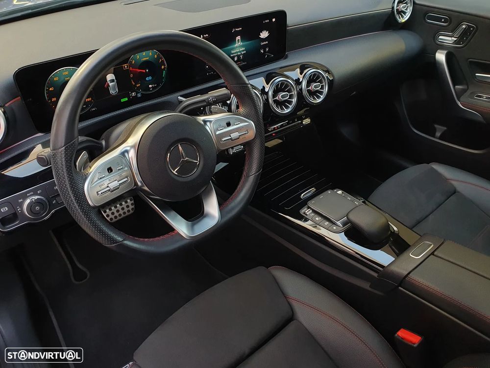 Mercedes-Benz A 250 e AMG Line - 3