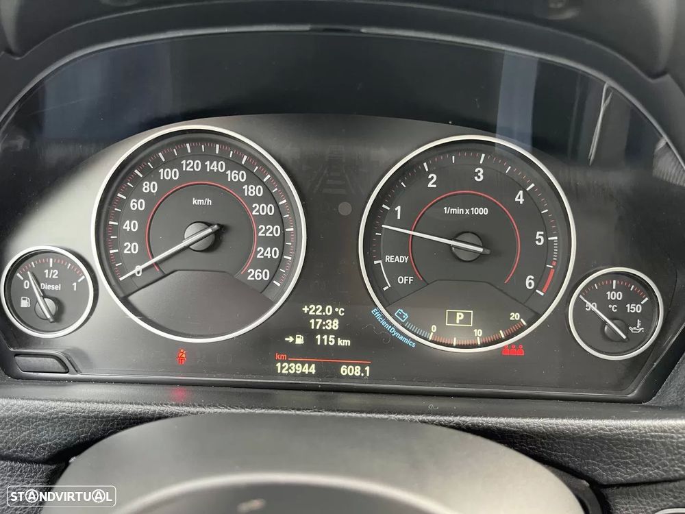 BMW 335 d Touring xDrive Pack M - 43