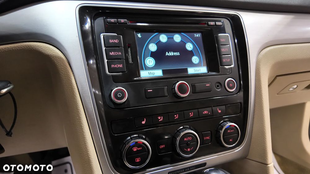 Volkswagen Passat - 29