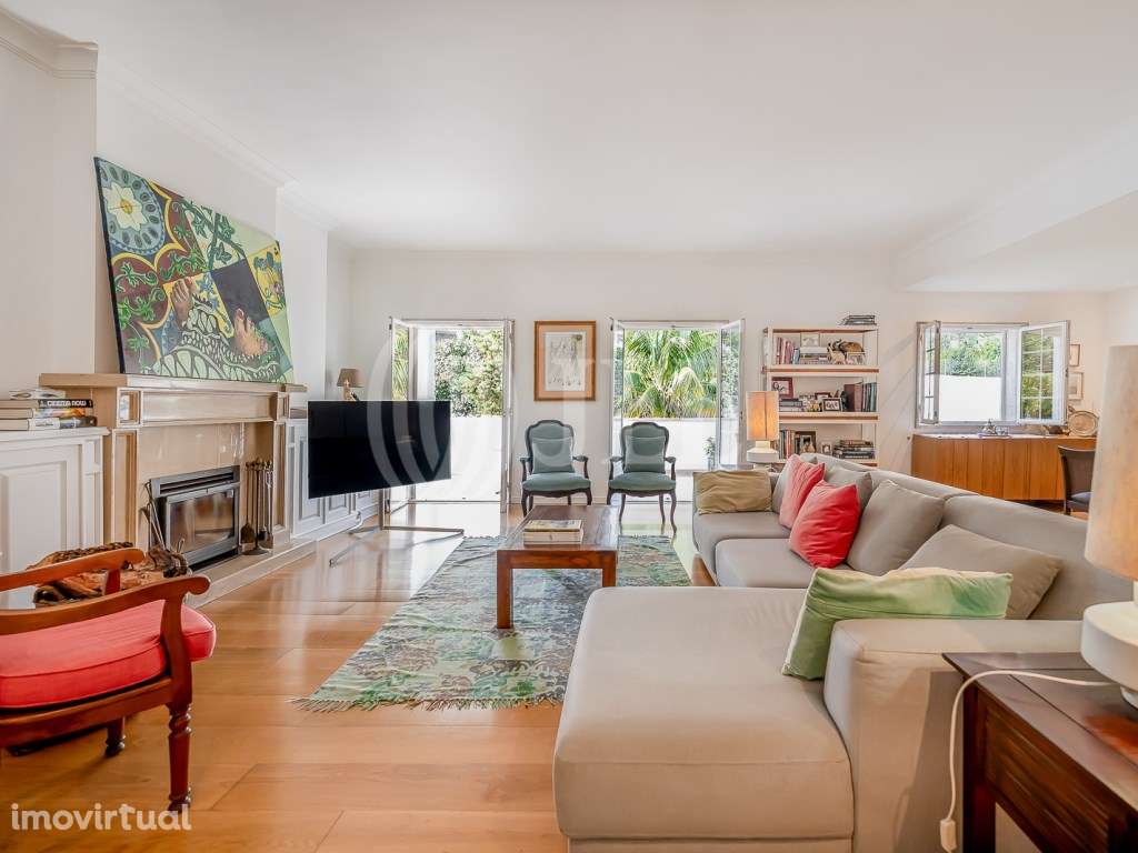 Moradia T10 com jardim, em Alvalade, Lisboa - Grande imagem: 2/37