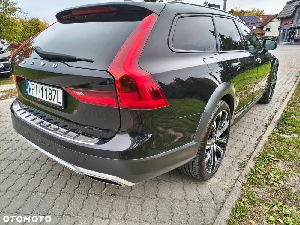 Volvo V90 Cross Country D5 AWD - 4