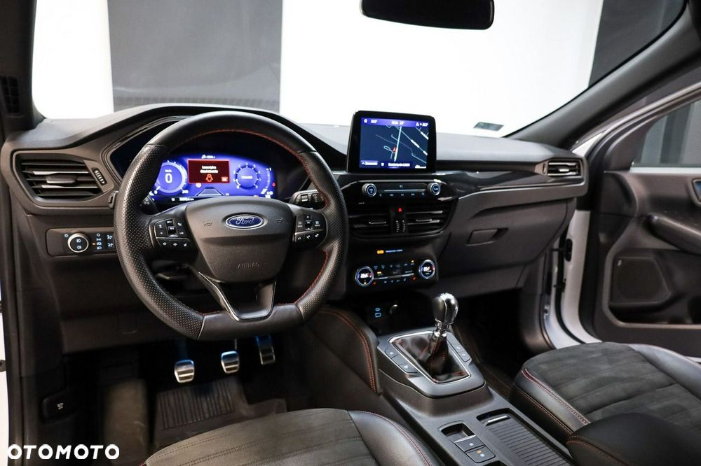Ford Kuga 1.5 EcoBoost ST-LINE - 12