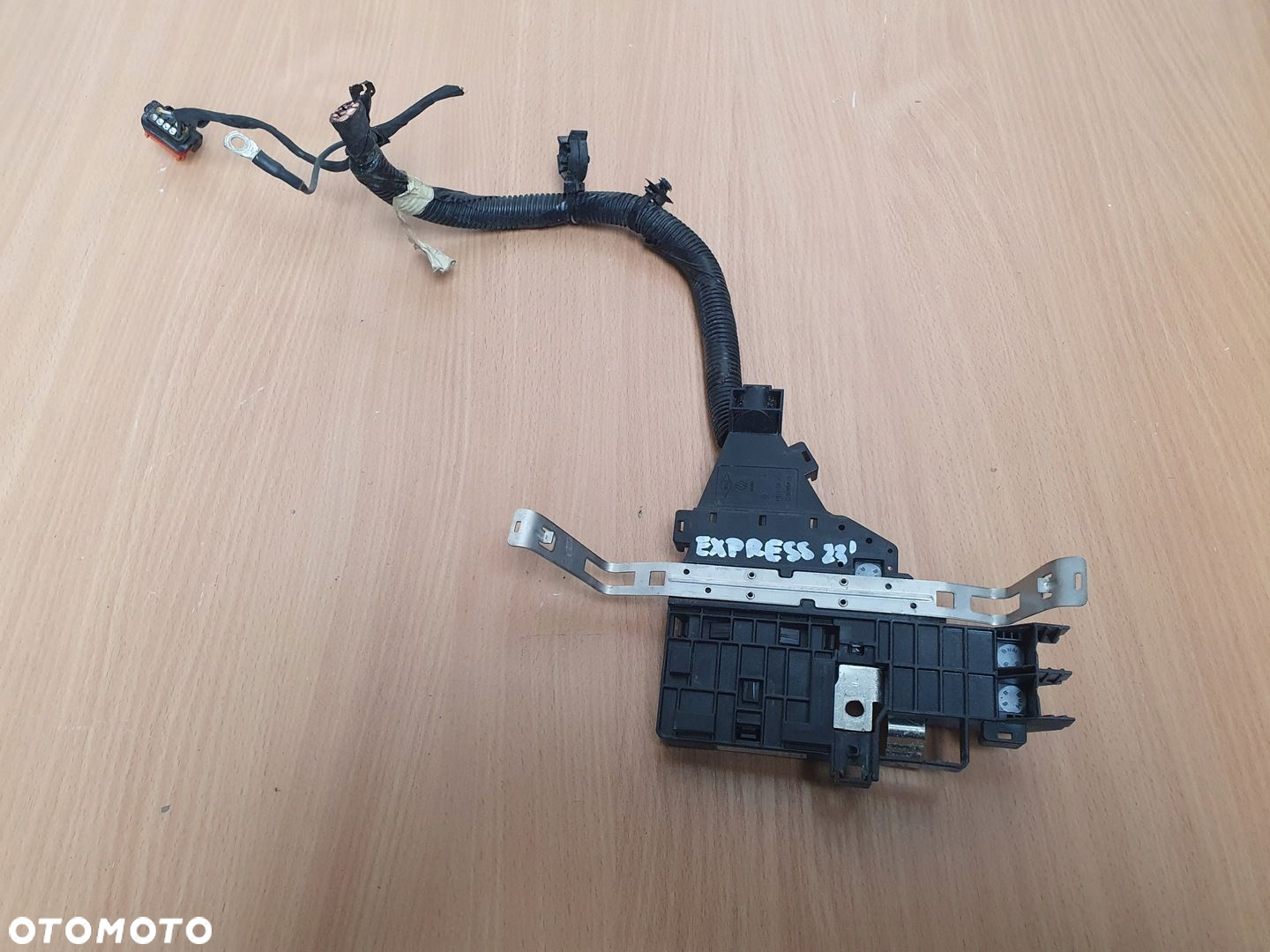 KLEMA PLUS BEZPIECZNIK AKUMULATORA DUSTER II RENAULT EXPRESS 241148757R - 5