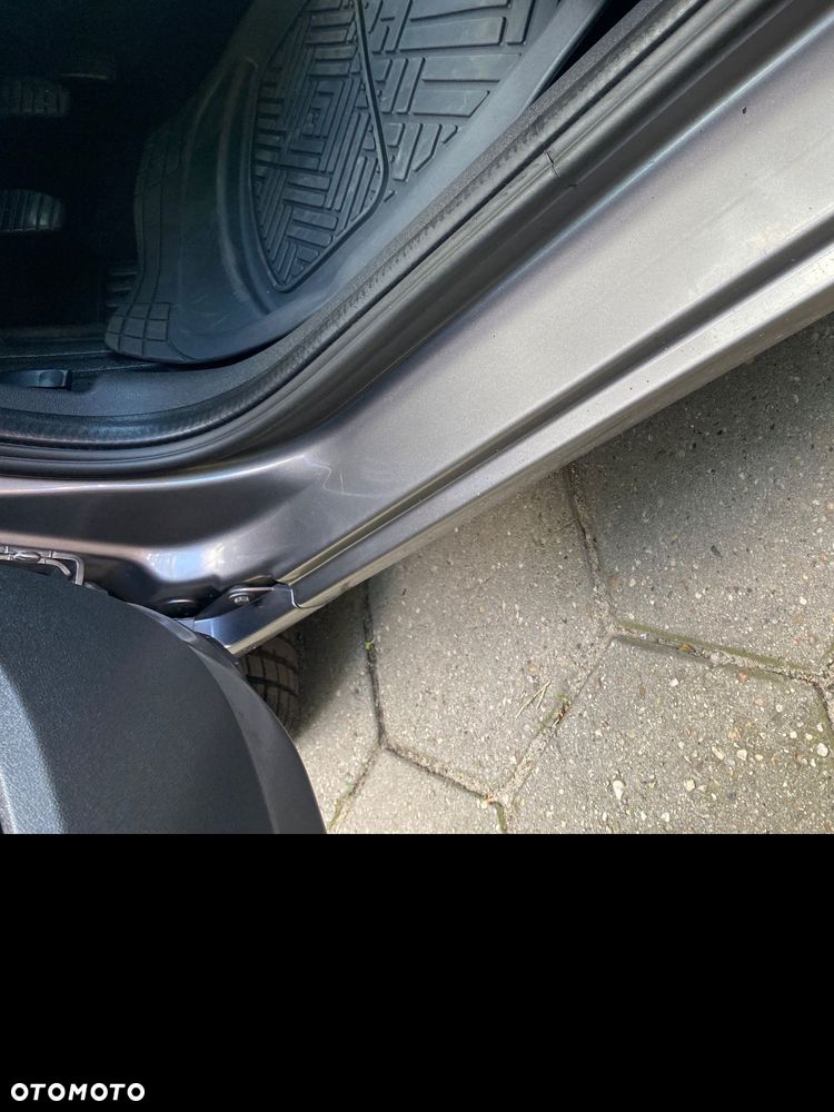 Renault Clio - 11