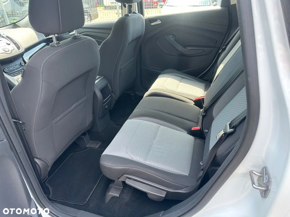 Ford Kuga 1.5 EcoBoost 2x4 Trend - 10