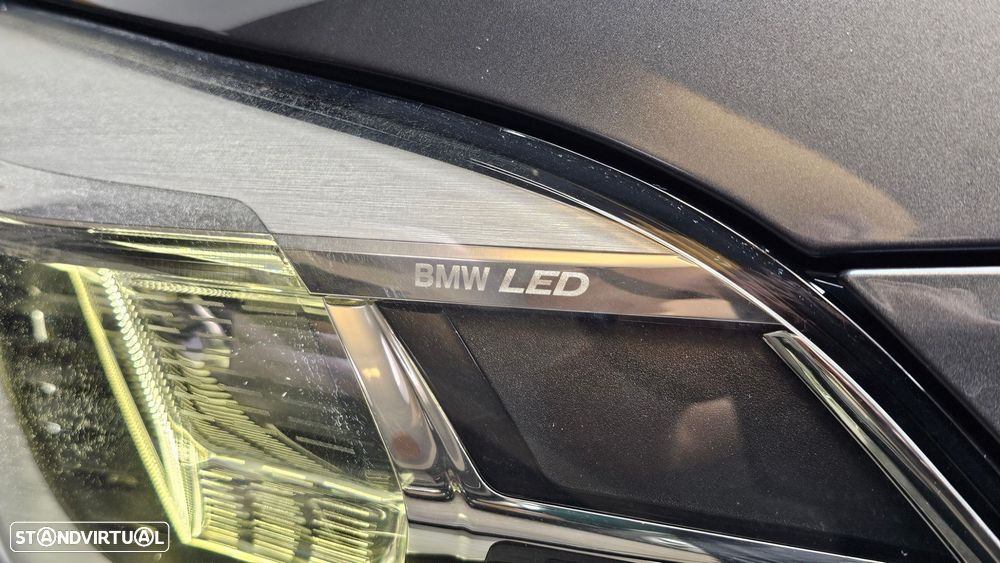 BMW 116 d Pack Desportivo M Auto - 32