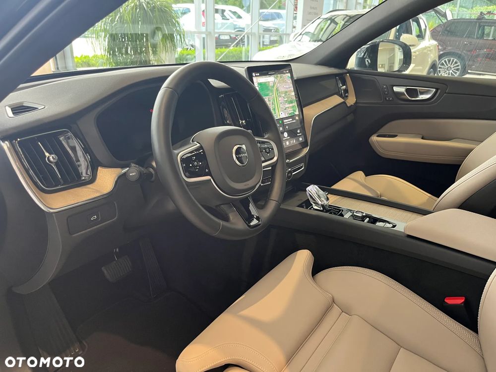 Volvo XC 60 B5 B AWD Plus Dark - 10