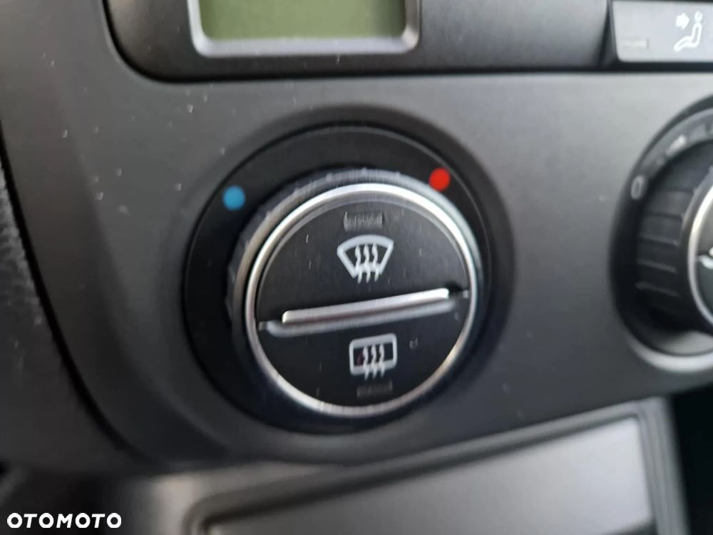 Volkswagen Golf Plus - 31