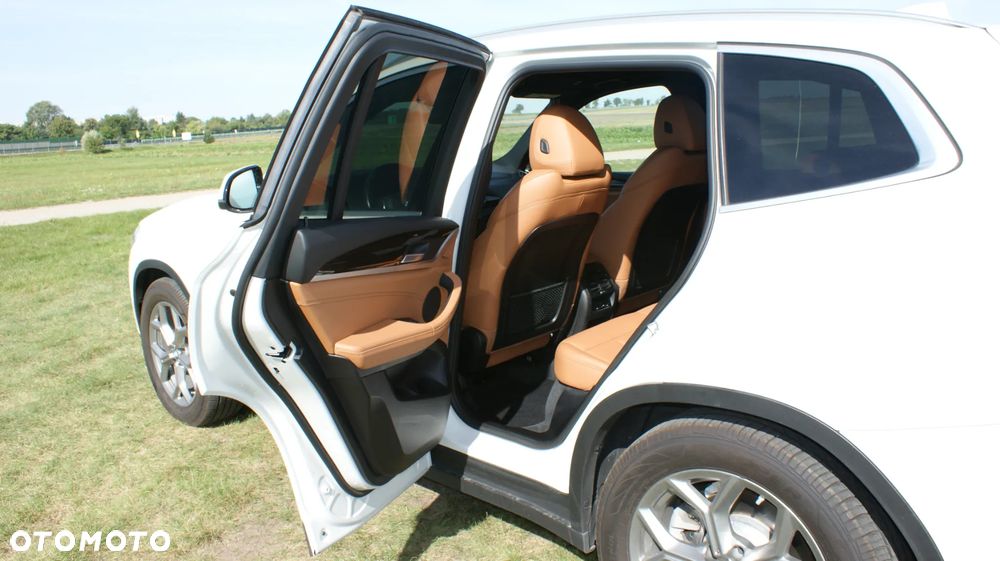 BMW X3 xDrive30i Luxury Line - 20