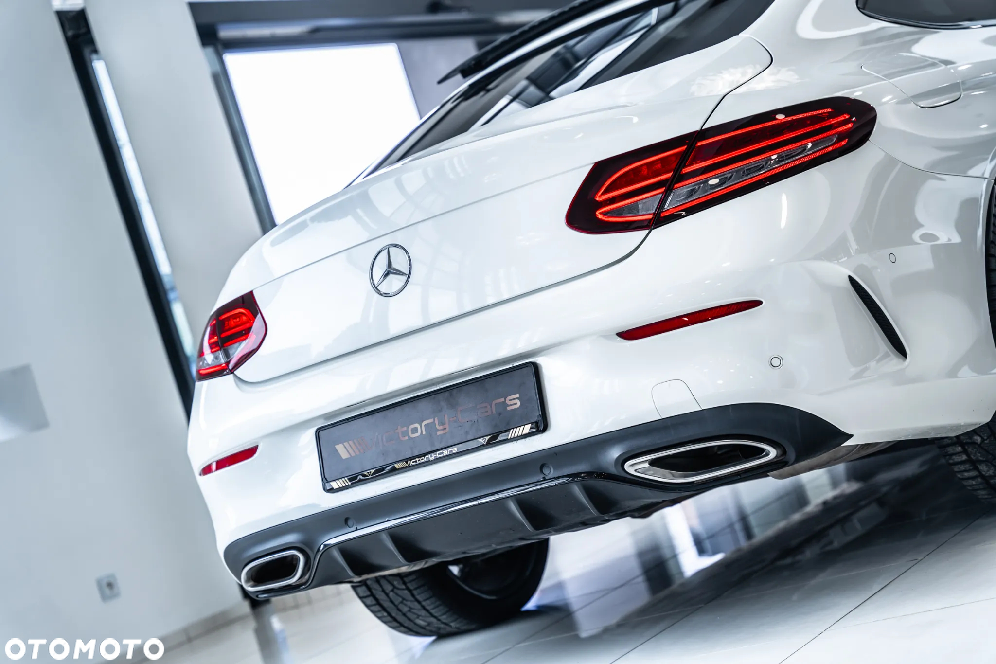 Mercedes-Benz Klasa C 300 9G-TRONIC - 17