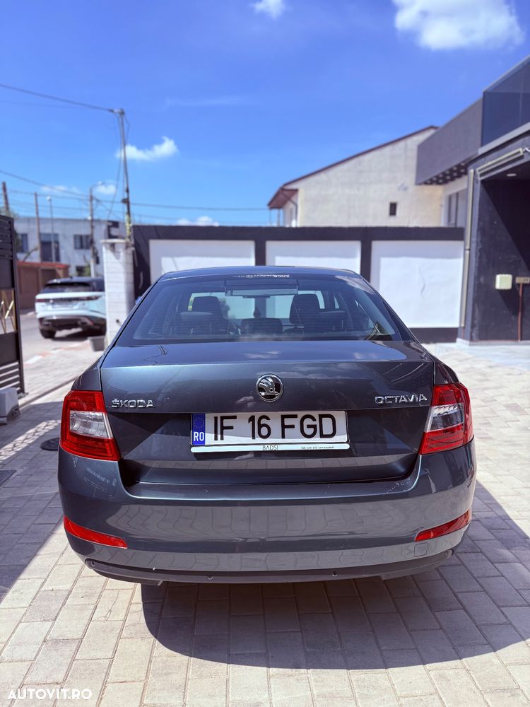 Skoda Octavia 2.0 TDI DSG 4X4 Ambition - 4