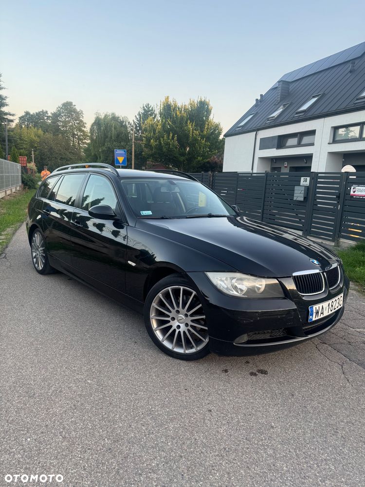 BMW Seria 3 320i - 1