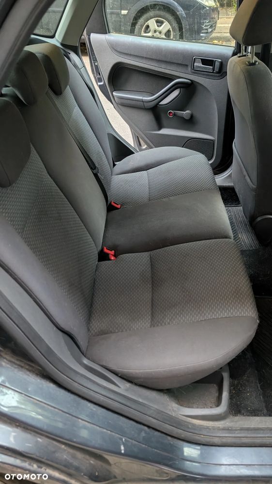 Ford Focus 1.6 Trend - 16