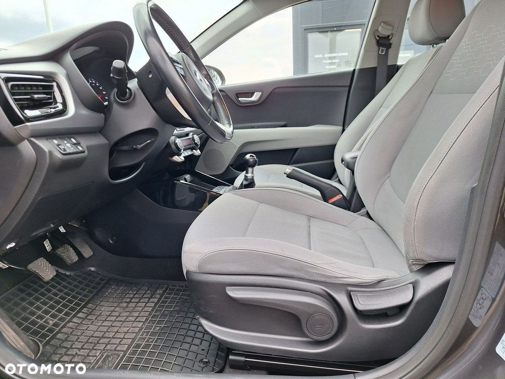Kia Rio 1.2 L - 13